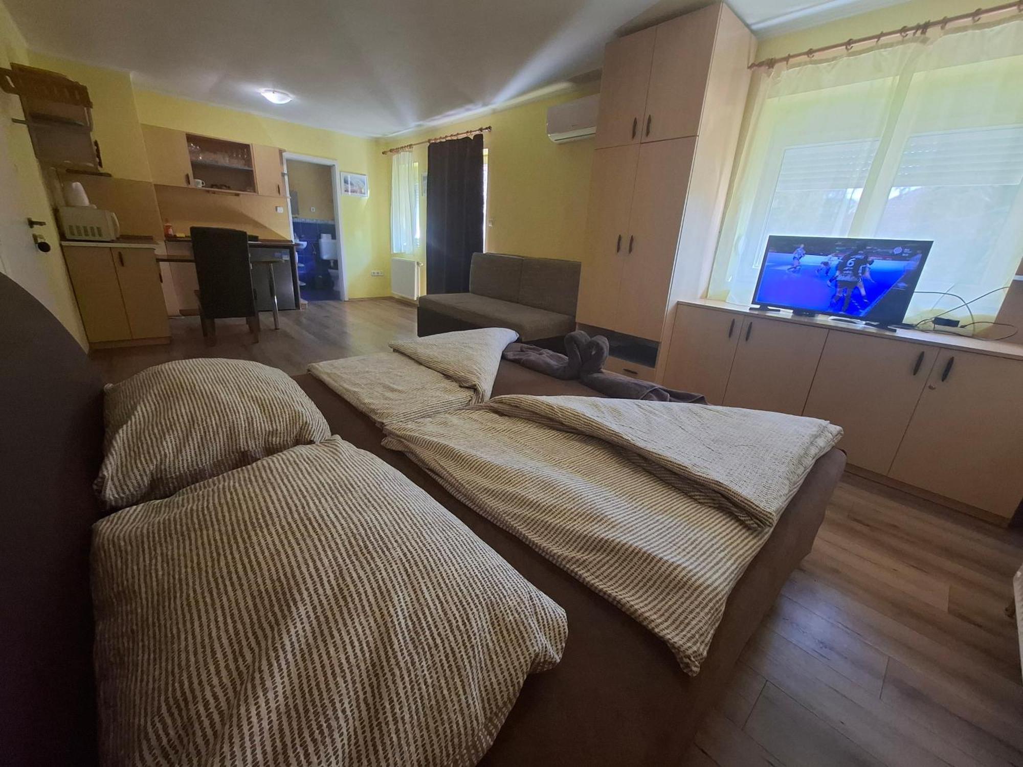Ilona Apartmanhaz Шиофок Экстерьер фото