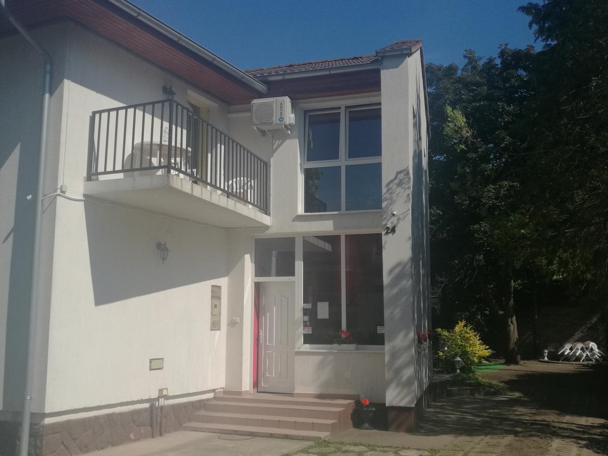 Ilona Apartmanhaz Шиофок Экстерьер фото